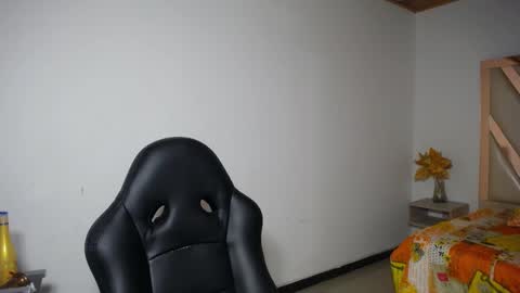 Snapshot of cattleya_hotgirl chatting on 12.30.24 Cattleya online show from 12.30.24