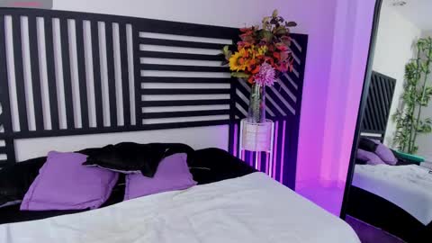 Cattleya online show from 10.21.25