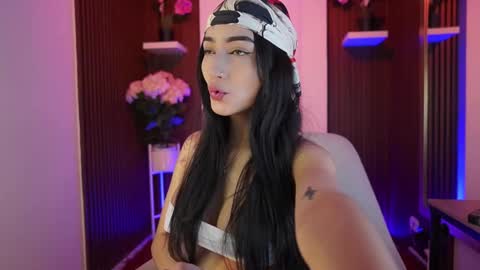 Snapshot of cattleyascaly chatting on 10.27.25 cattleyascaly online show from 10.27.25