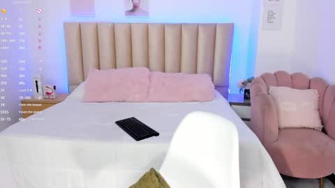 catvalentinee_ online show from 01.17.25