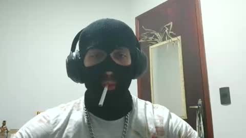 Snapshot of caugusto91 chatting on 10.20.25 Carlos A online show from 10.20.25