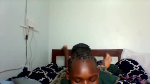 Snapshot of cavy_sweet chatting on 12.05.24 Mecy online show from 12.05.24