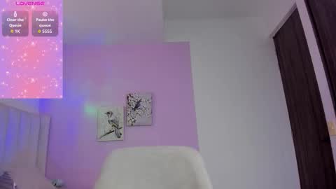 Snapshot of caylin_jordan chatting on 11.06.25 Cay online show from 11.06.25