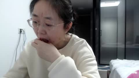 ANNYANNY online show from 03.05.25