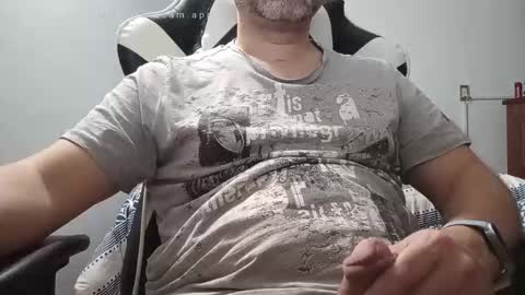 Snapshot of ccmhp1 chatting on 11.07.25 Tomys online show from 11.07.25