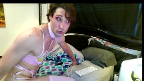 Allie North online show from 10.19.25