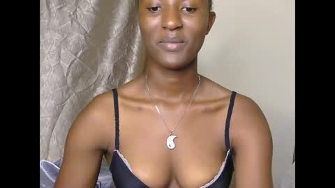 Snapshot of cee_queen chatting on 05.31.26 cee_queen online show from 05.31.26