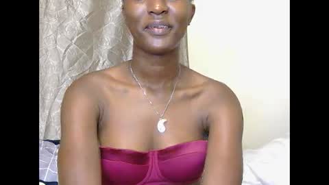 Snapshot of cee_queen chatting on 06.02.26 cee_queen online show from 06.02.26
