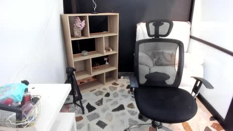 Snapshot of celesstebruce chatting on 01.30.25 meli online show from 01.30.25