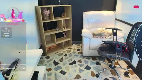 Snapshot of celesstebruce chatting on 02.13.25 meli online show from 02.13.25