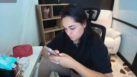 Snapshot of celesstebruce chatting on 02.13.25 meli online show from 02.13.25