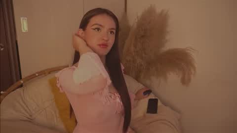 Diane Independent model online show from 11.04.25