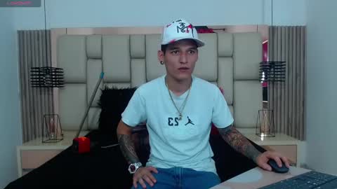 Snapshot of celesteanddylan chatting on 02.08.25 Celeste AND Dylan online show from 02.08.25