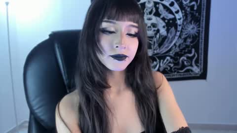 Snapshot of celestical chatting on 03.10.25 online show from 03.10.25