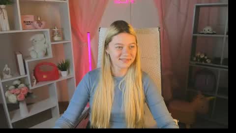 your cute kitty online show from 04.13.26