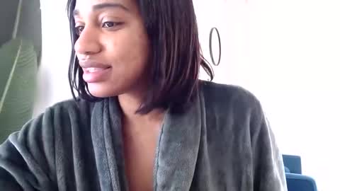 Snapshot of celinecostas chatting on 01.24.25 Celine Costas online show from 01.24.25