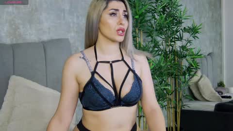 CelineMeyer online show from 12.04.24
