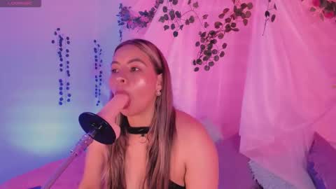 Hello guys my name is Sofi and Lizzie and  Vanessa online show from 11.07.25