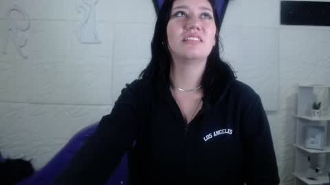 Snapshot of cerecita_02 chatting on 01.23.25 Cerecita online show from 01.23.25