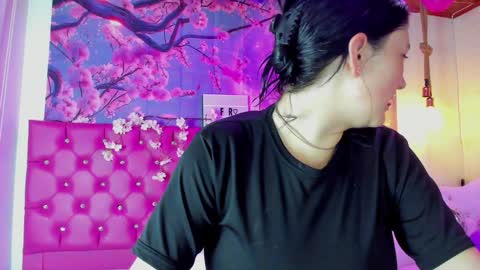 Snapshot of cerecita_02 chatting on 02.05.25 Cerecita online show from 02.05.25