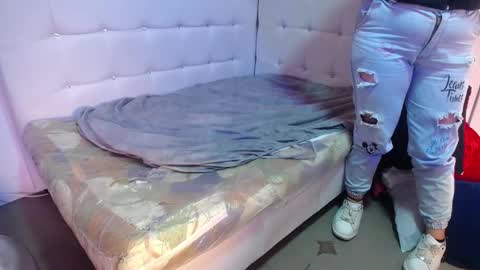 Snapshot of cerecita_02 chatting on 02.14.25 Cerecita online show from 02.14.25