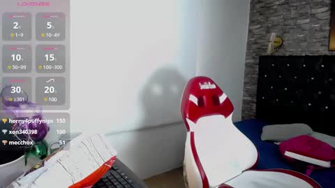 Snapshot of cerecita_02 chatting on 03.10.25 Cerecita online show from 03.10.25