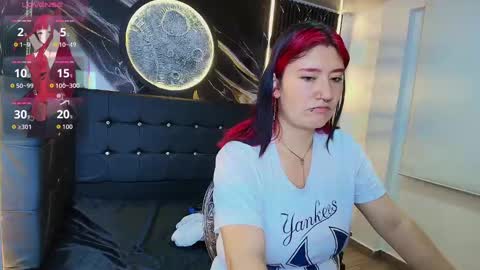 Snapshot of cerecita_02 chatting on 09.12.25 Cerecita online show from 09.12.25