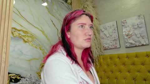 Snapshot of cerecita_02 chatting on 09.25.25 Cerecita online show from 09.25.25