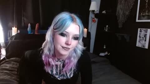 Averi online show from 01.22.25