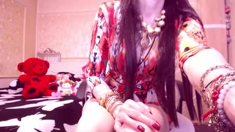 Snapshot of cerisedodd chatting on 11.14.25 Cerise online show from 11.14.25