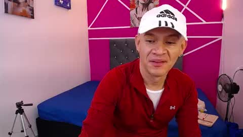 Snapshot of cesirry chatting on 07.22.26 Cesirry online show from 07.22.26
