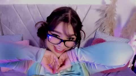 Snapshot of chaarlotte_1 chatting on 06.27.26 charlotte online show from 06.27.26