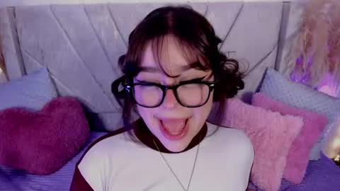 Snapshot of chaarlotte_1 chatting on 07.19.26 charlotte online show from 07.19.26