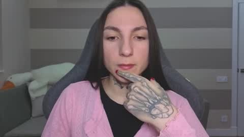 Kate online show from 12.23.25