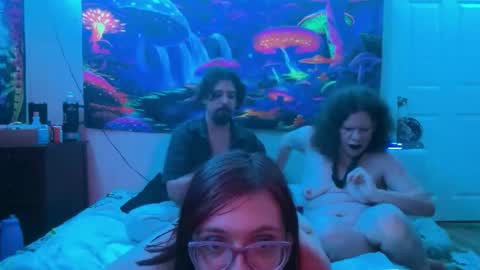 chainedmoonpup online show from 09.17.25