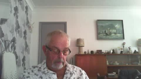 Snapshot of champers37 chatting on 07.10.26 Champers online show from 07.10.26