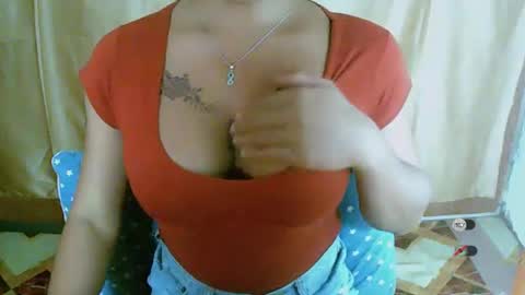 Snapshot of chanda_slut chatting on 02.25.25 chanda slut online show from 02.25.25