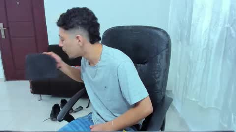 Snapshot of chandler_kenji chatting on 10.02.25 Kenji online show from 10.02.25