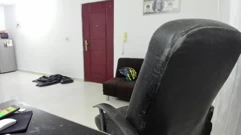 Snapshot of chandler_kenji chatting on 10.16.25 Kenji online show from 10.16.25