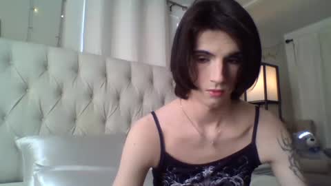 Snapshot of chanel2002 chatting on 03.11.25 chanel2002 online show from 03.11.25