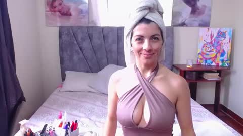 Snapshot of chanel_joliee chatting on 04.25.26 chanel online show from 04.25.26