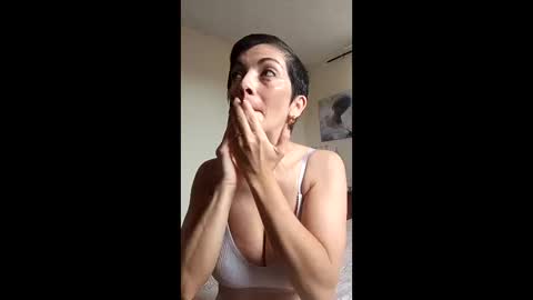 Snapshot of chanel_joliee chatting on 05.17.26 chanel online show from 05.17.26