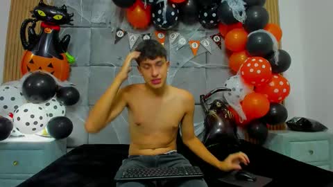 Snapshot of chanellandmax chatting on 10.30.25 Chanellandmax online show from 10.30.25