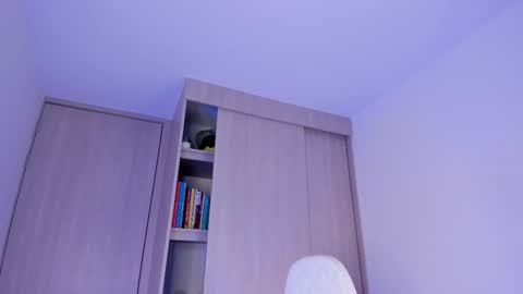  x online show from 03.10.25