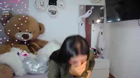 Snapshot of channelrose_1 chatting on 10.30.25 Isabella online show from 10.30.25