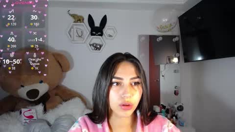 Snapshot of channelrose_1 chatting on 11.06.25 Isabella online show from 11.06.25