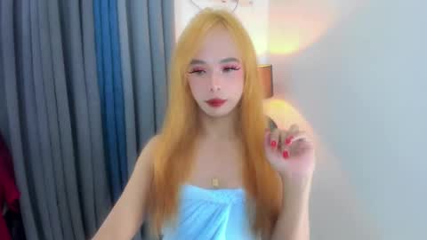 Snapshot of chantal_fuck chatting on 09.25.25 chantal_fuck online show from 09.25.25