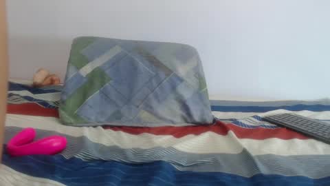 Raquel  online show from 01.08.25