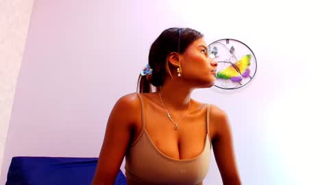 Raquel  online show from 09.24.25