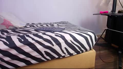 Raquel  online show from 10.17.25